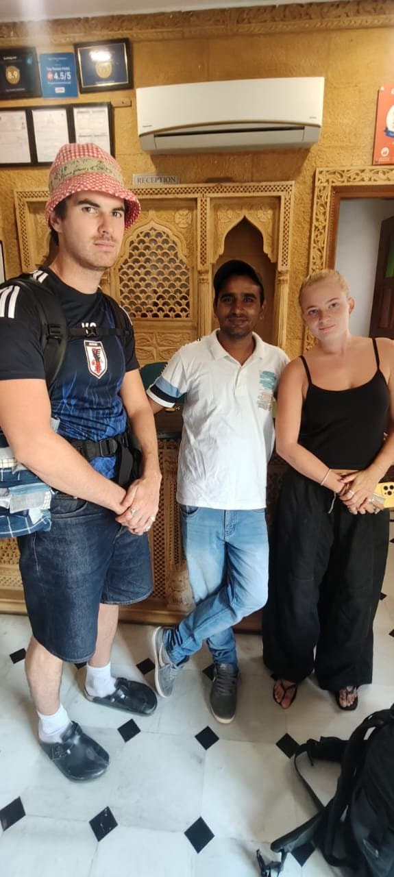 Marvin Camel Safari Guest Moment 6
